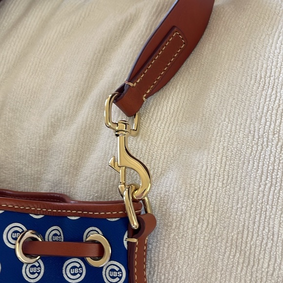 Dooney Bourke Chicago Cub drawstring bucket bag - Picture 3 of 9